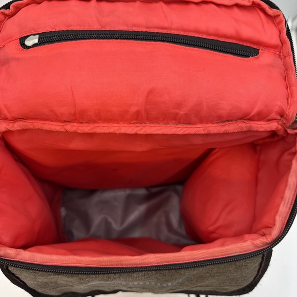 BACKPACK Columbia Insulated  Cooler Ice Chest Gray & Black Excellent Condition - Picture 8 of 11